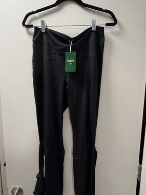HALARA Black High-Waist V-Band Leggings